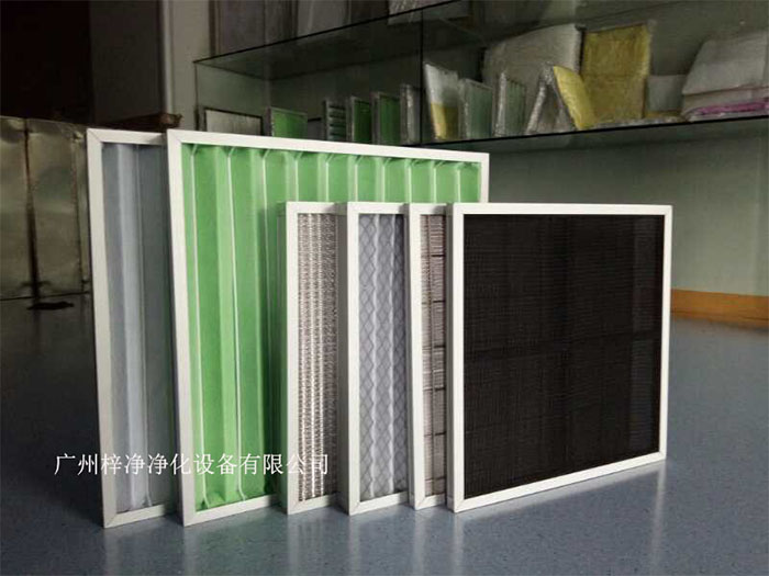 初效空氣過濾器在潔凈車間是許多高精度產業如半導體、藥品制造、生物科技等不可或缺的生產環境。